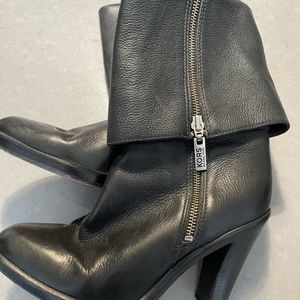 Michael Kors leather boots - size US 8.5